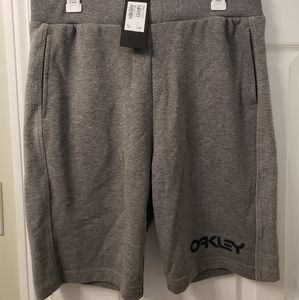 *NEW* Oakley reverse fleece shorts